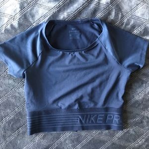 Nike Pro crop top